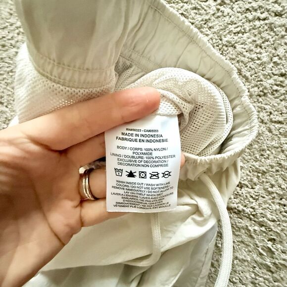 Nike Nylon Jogger Pant in Beige with White Logo- Size S - Picture 8 of 8